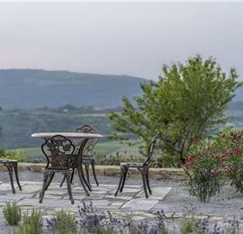 5 bedroom villa with heated pool near Momjan, Istria, sleep 12